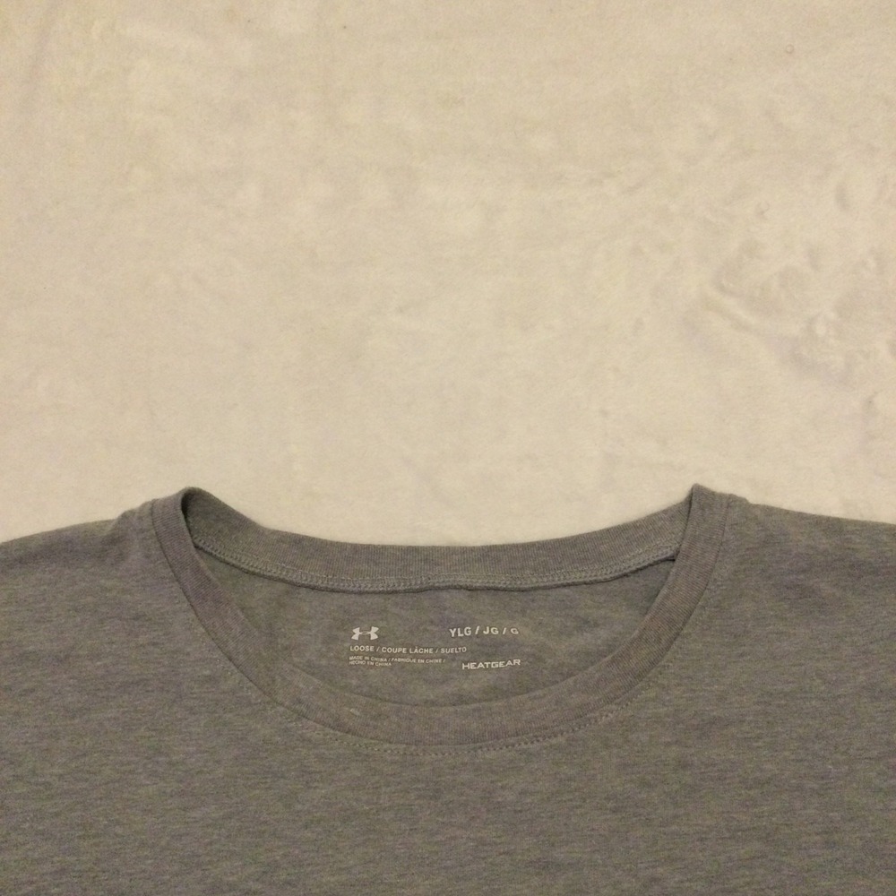 Under Armour T-Shirt Girls YLG Large Grey Pink HeatGear Loose Fit Athletic Tee - Picture 2 of 6